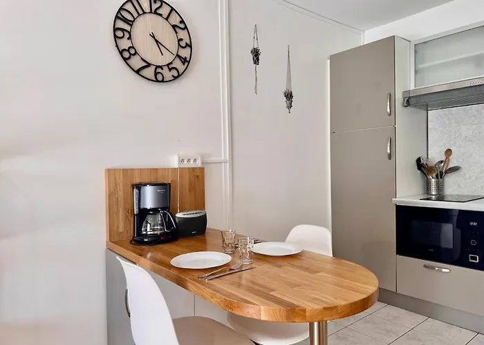 A 2 Pas Du Port De Plaisance *