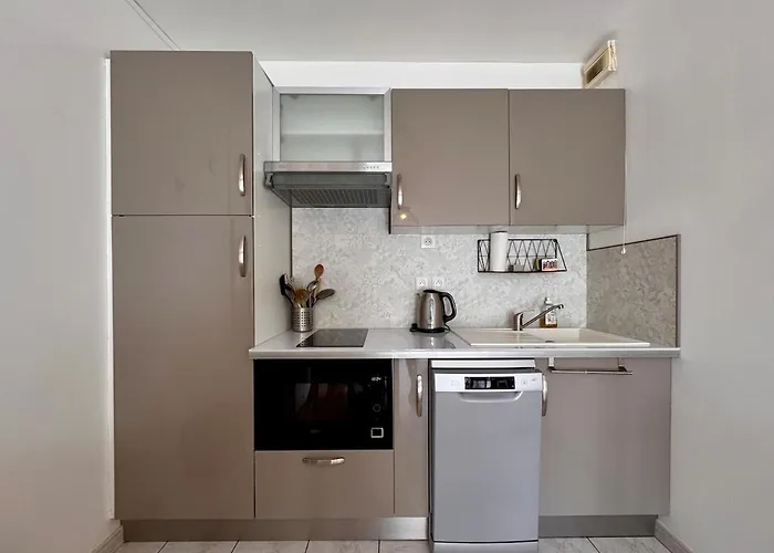 A 2 Pas Du Port De Plaisance 索姆河畔的圣瓦列里