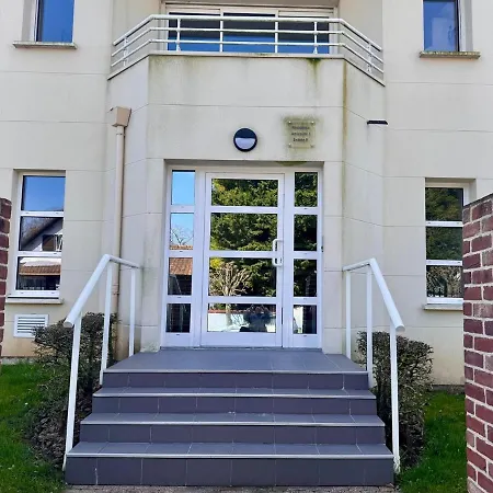 A 2 Pas Du Port De Plaisance Апартаменты *